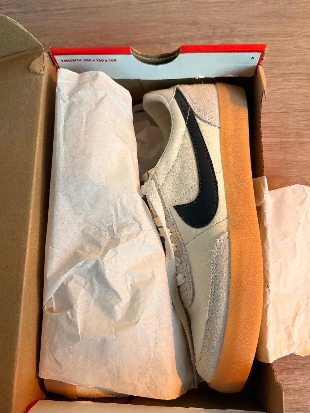 Nike Men’s killshot 2 Low-Top Sneaker in White & Black